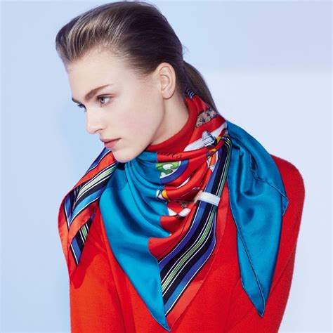 hermes come indossare foulard|Instantlook .